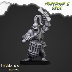 Cave Orcs with hand weapons x7 +cmd - Bigusson - Highlands Miniatures